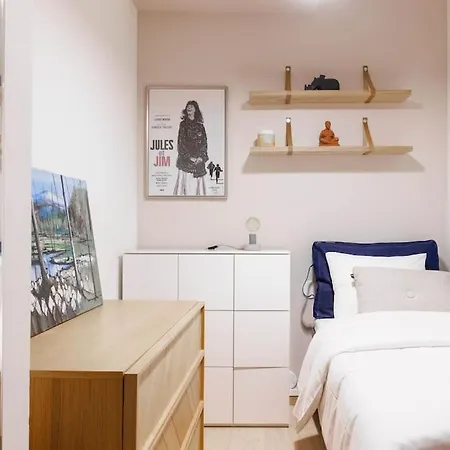 Charming For Max 4 Apartment *